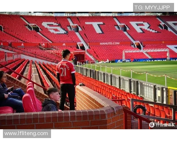 从球场到教练席足球球员转型之路的挑战与机遇