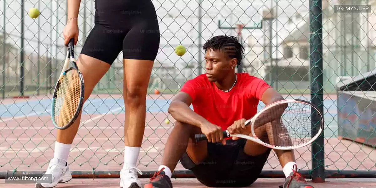 用装备定义实力,让每个动作都无可挑剔!🎾
